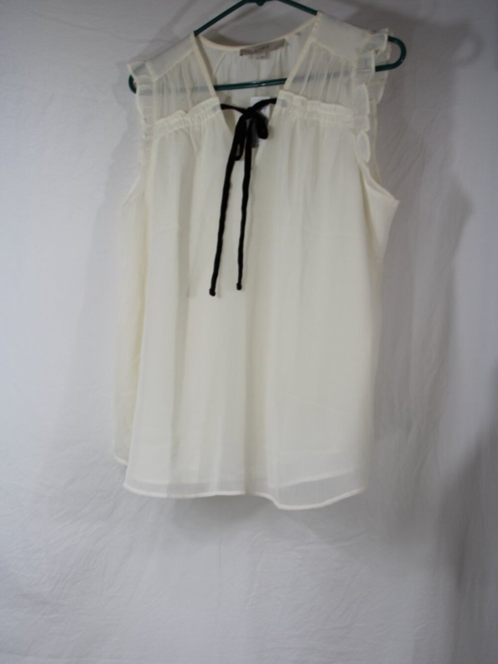 LOFT Women's Cream Blouse Solid Sleeveless Lined Black Ribbon Size L NEW